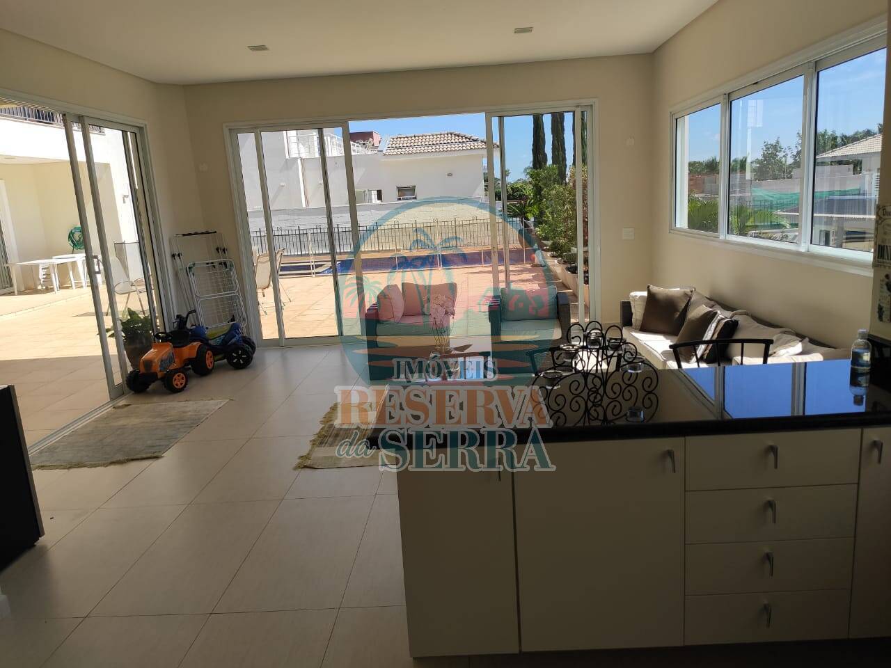 Casa de Condomínio à venda com 5 quartos, 281m² - Foto 4