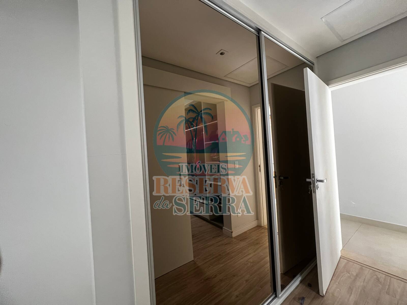 Casa de Condomínio para alugar com 3 quartos, 250m² - Foto 17